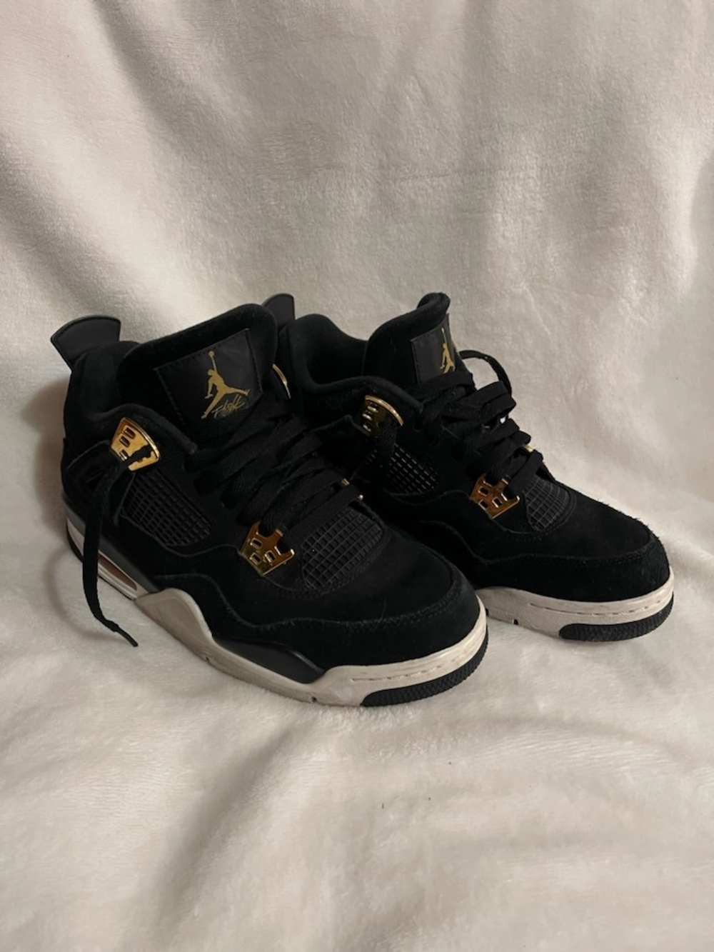 Air Jordan 4 Retro Black/Gold Sneakers